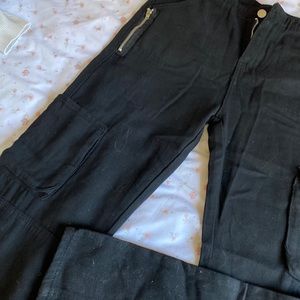 ♡ Black Cargo Pants